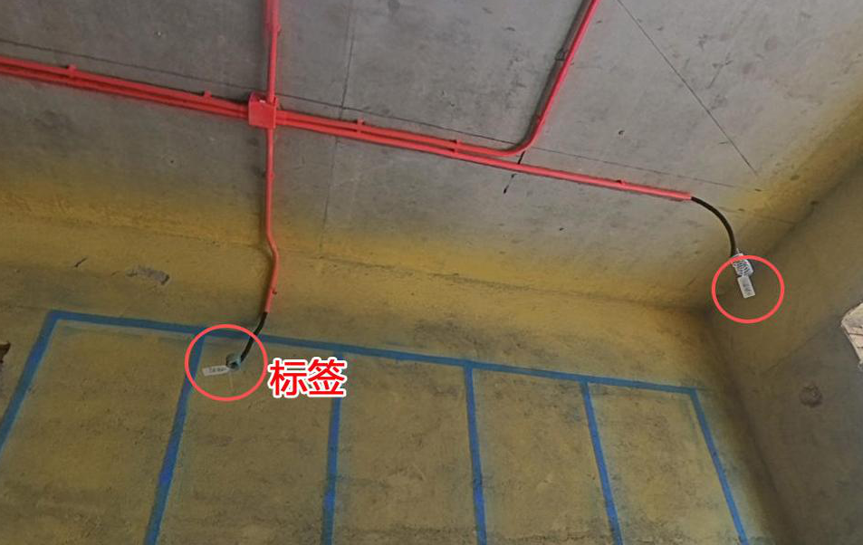 灯位要悬挂标签。